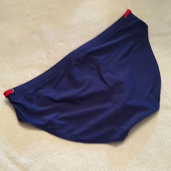 UXH Swimsuit - Picture 3 of 7